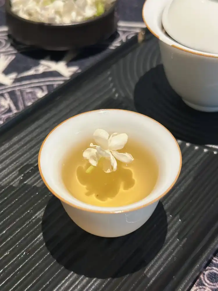 六合龙珠